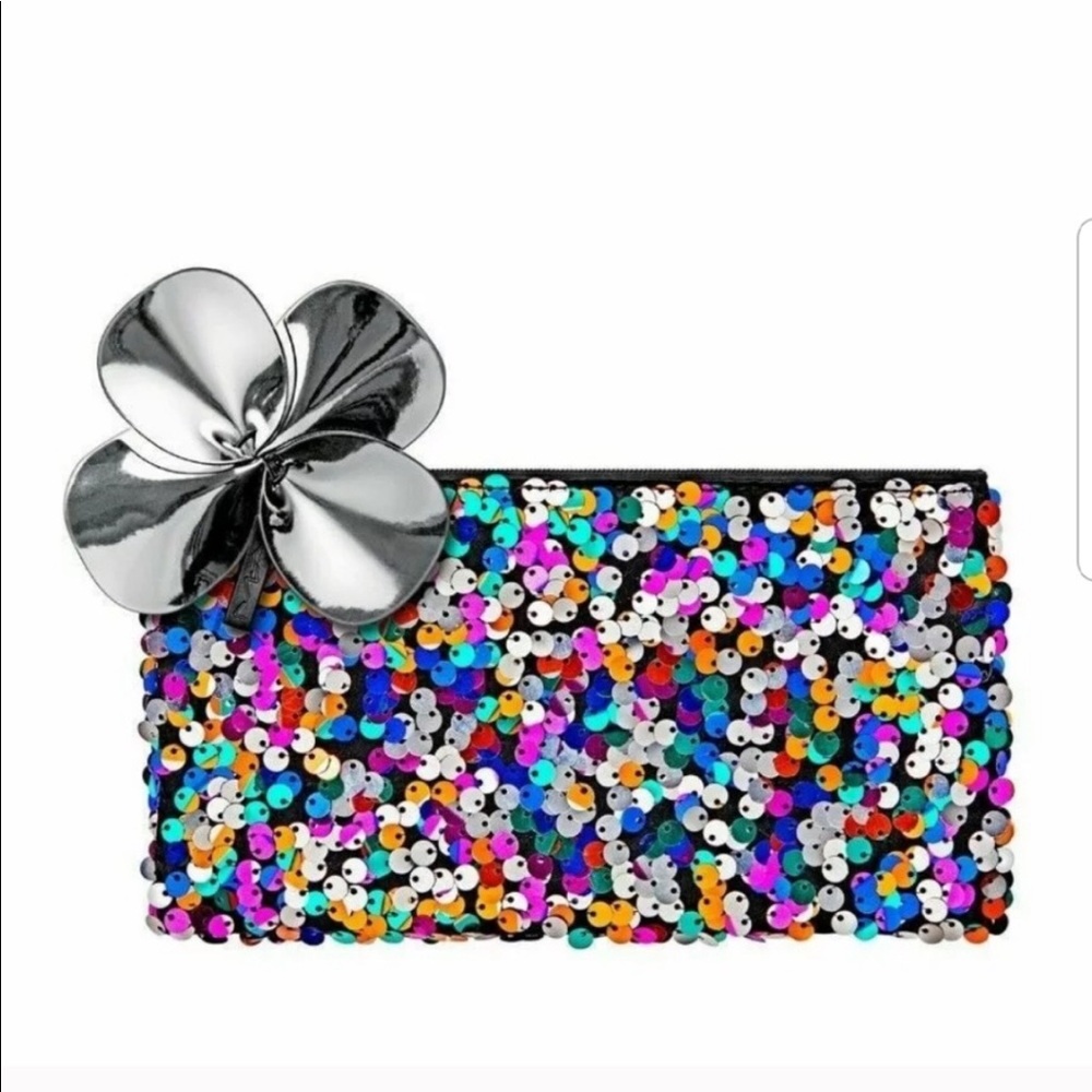 BNIB Rare Mac Cosmetics Sequence Color Holiday Bag